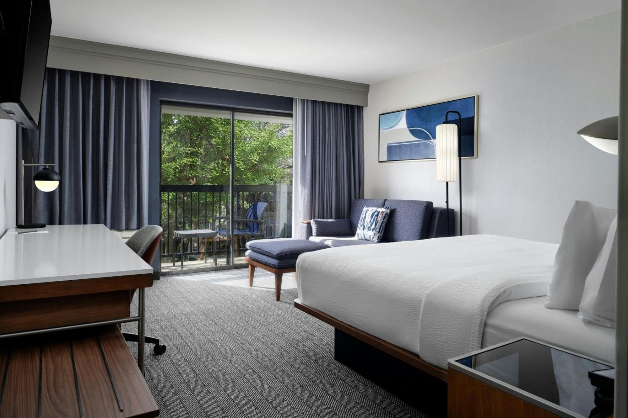 Courtyard By Marriott Stockton Hotel Ngoại thất bức ảnh